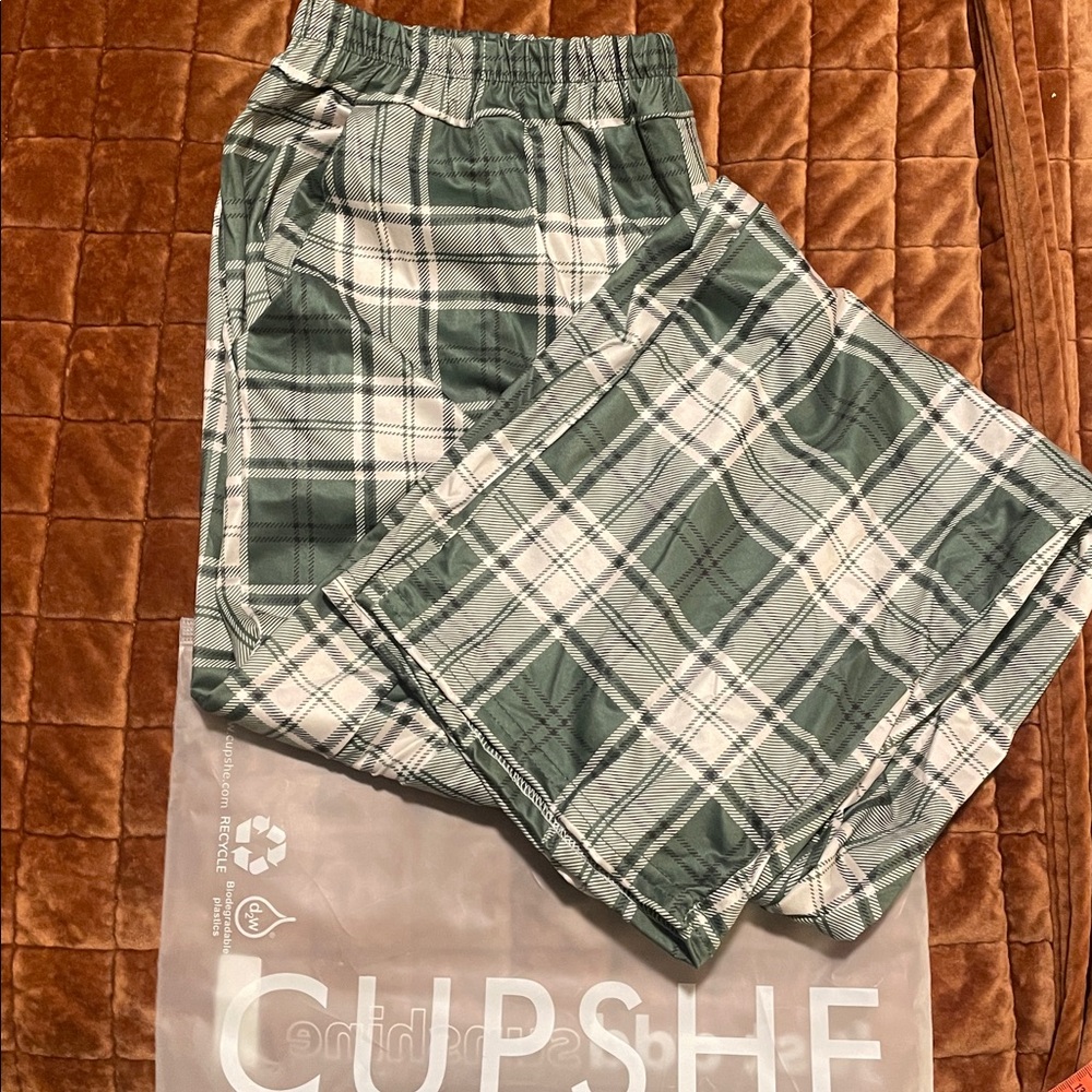 Green Plaid Pajama Set - Picture 10 of 12